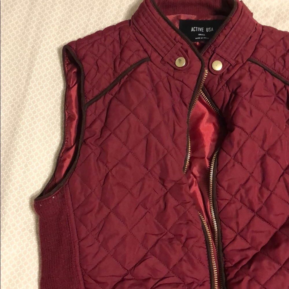 Vest - Picture 3 of 3